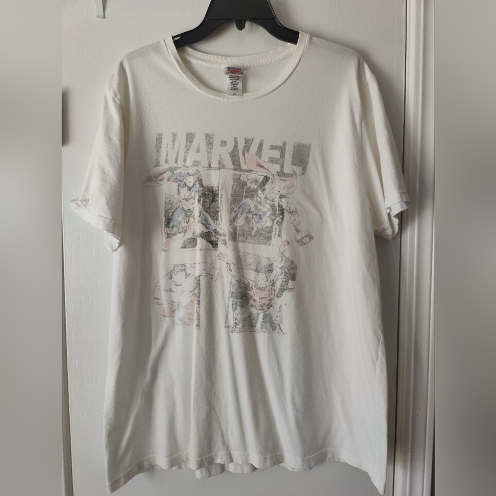 Junk Food White Marvel Avengers T-shirt XL